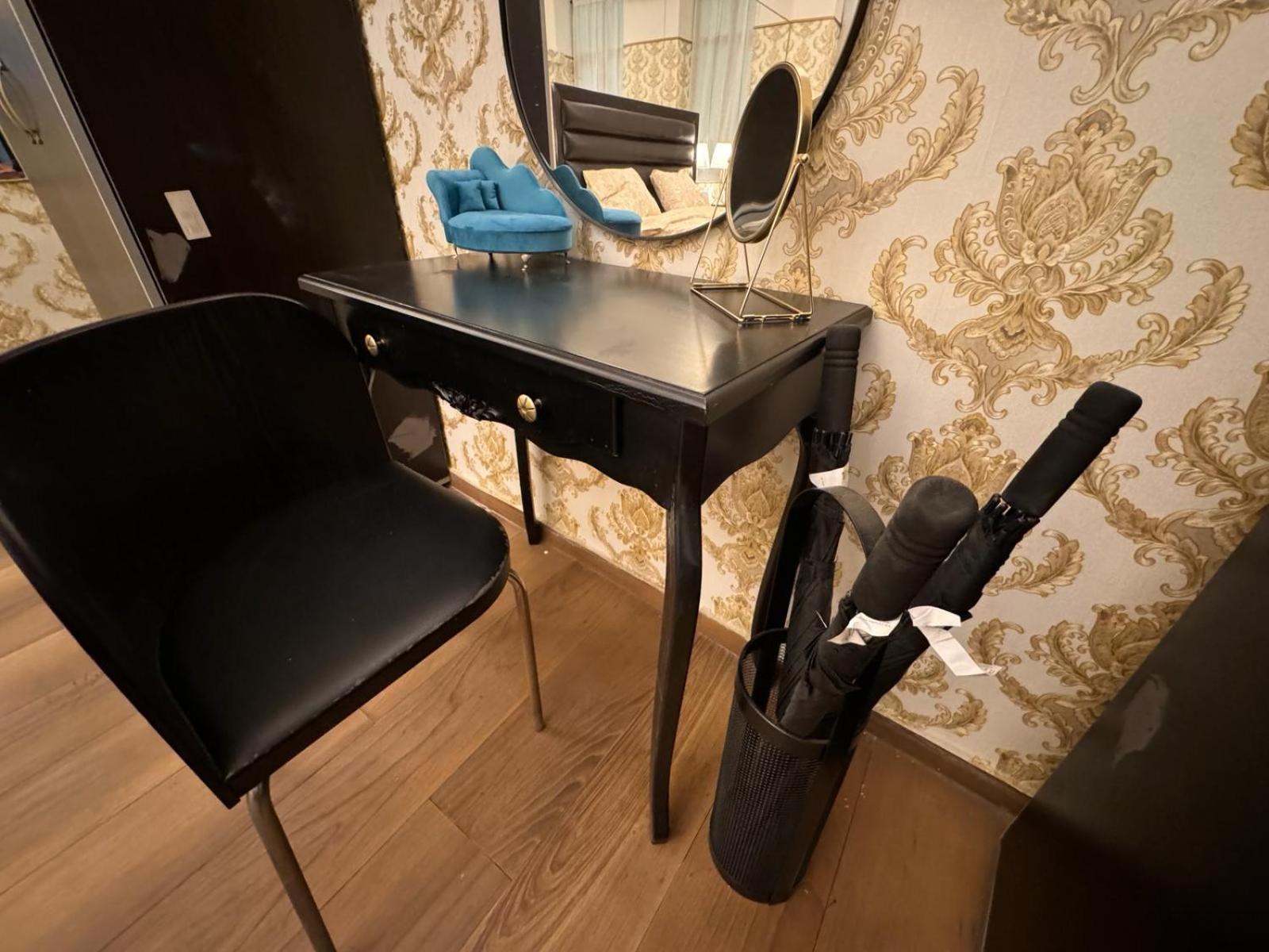 The King Suite With Balcony View Piata Romana Букурещ Екстериор снимка